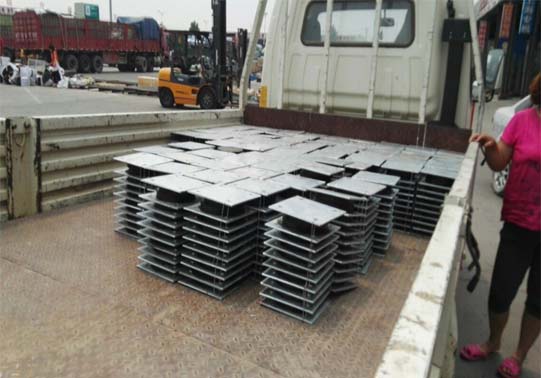 lnr橡膠支座發貨裝車